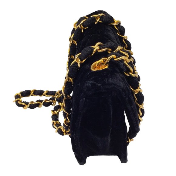 CHANEL BLACK VINTAGE 80'S QUILTED VELVET MINI FLAP BAG - Picture 2 of 13